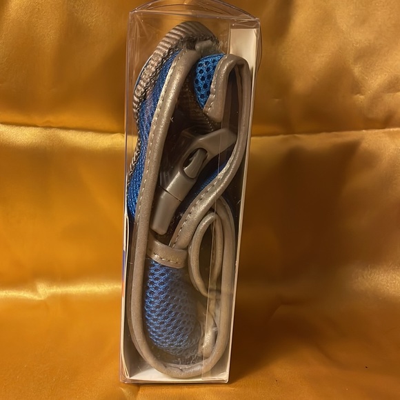 NWT- PetShoppe Adjustable Pet Harness blue & silver. Medium/large 20-65 lbs. - Picture 5 of 6